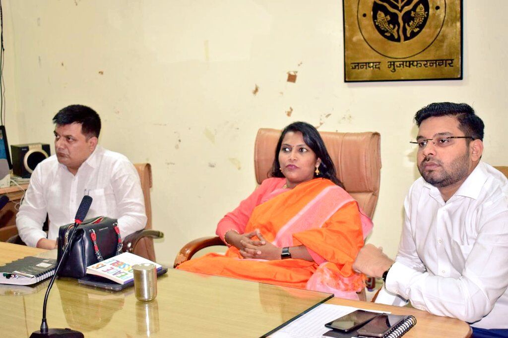 अब टाउनहाल में डीएम मनायेंगी दीपोत्सव अब टाउनहाल में डीएम मनायेंगी दीपोत्सव