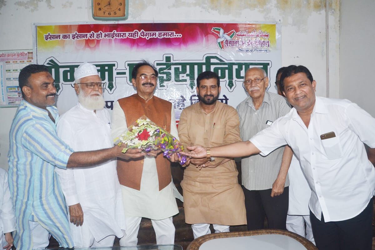 केंद्र सरकार हज यात्रियों को अतिरिक्त सुविधा देने पर गंभीर : शमीम आलम केंद्र सरकार हज यात्रियों को अतिरिक्त सुविधा देने पर गंभीर : शमीम आलम
