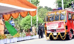 मुख्यमंत्री ने COVID-19 संक्रमण से बचाव हेतु सेनेटाइजेशन के लिए 56 फायर टेंडर का किया लोकार्पण मुख्यमंत्री ने COVID-19 संक्रमण से बचाव हेतु सेनेटाइजेशन के लिए 56 फायर टेंडर का किया लोकार्पण