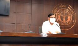 प्रथम चरण में 121 हाॅट स्पाॅट क्षेत्रों के 7,58,669 व्यक्तियों को किया गया चिन्हित प्रथम चरण में 121 हाॅट स्पाॅट क्षेत्रों के 7,58,669 व्यक्तियों को किया गया चिन्हित