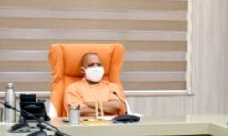 सीएम ने मजदूरों को रोजगार उपलब्ध कराने के उद्देश्य से समिति गठित करने के दिए निर्देश सीएम ने मजदूरों को रोजगार उपलब्ध कराने के उद्देश्य से समिति गठित करने के दिए निर्देश