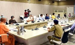 सीएम का जिलाधिकारियों को निर्देश किसी भी तरह से लाॅक डाउन के मानकों का उल्लंघन न हो सीएम का जिलाधिकारियों को निर्देश किसी भी तरह से लाॅक डाउन के मानकों का उल्लंघन न हो