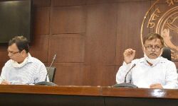 क्वारंटीन सेन्टर तथा शेल्टर होम में हर हाल में सोशल डिस्टेंसिंग की जाये सुनिश्चित क्वारंटीन सेन्टर तथा शेल्टर होम में हर हाल में सोशल डिस्टेंसिंग की जाये सुनिश्चित