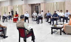 सीएम ने Covid-19 की पूल टेस्टिंग को बढ़ावा और किसानों की मदद के दिए निर्देश सीएम ने Covid-19 की पूल टेस्टिंग को बढ़ावा और किसानों की मदद के दिए निर्देश