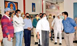 सोशल डिस्टैंसिग का पूरी तरह से पालन किया जाये : डीएम सेल्वा कुमारी जे सोशल डिस्टैंसिग का पूरी तरह से पालन किया जाये : डीएम सेल्वा कुमारी जे