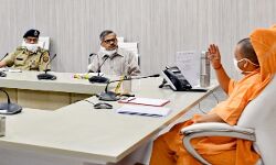 पुलिस नियमित तौर से पेट्रोलिंग कर सख्ती से लाॅकडाउन का पालन कराए : सीएम पुलिस नियमित तौर से पेट्रोलिंग कर सख्ती से लाॅकडाउन का पालन कराए : सीएम