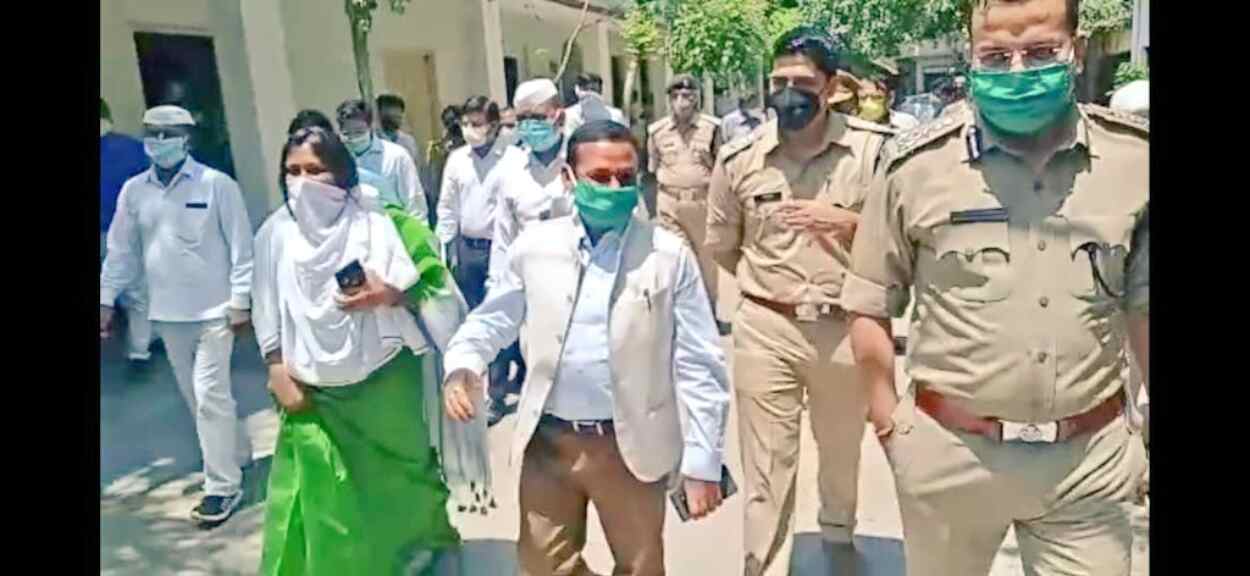 कमिश्नर व डीआईजी ने  का किया निरीक्षण, अधिकारियों को दिये निर्देश