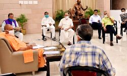 सीएम ने हॉटस्पॉट में सैनिटाइजेशन कार्य को सघन बनाने के दिए निर्देश