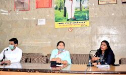 लाॅकडाउन के मद्देनजर ज़िले में हर एक मज़दूर को रोज़गार उपलब्ध कराया जायेगा : डीएम लाॅकडाउन के मद्देनजर ज़िले में हर एक मज़दूर को रोज़गार उपलब्ध कराया जायेगा : डीएम