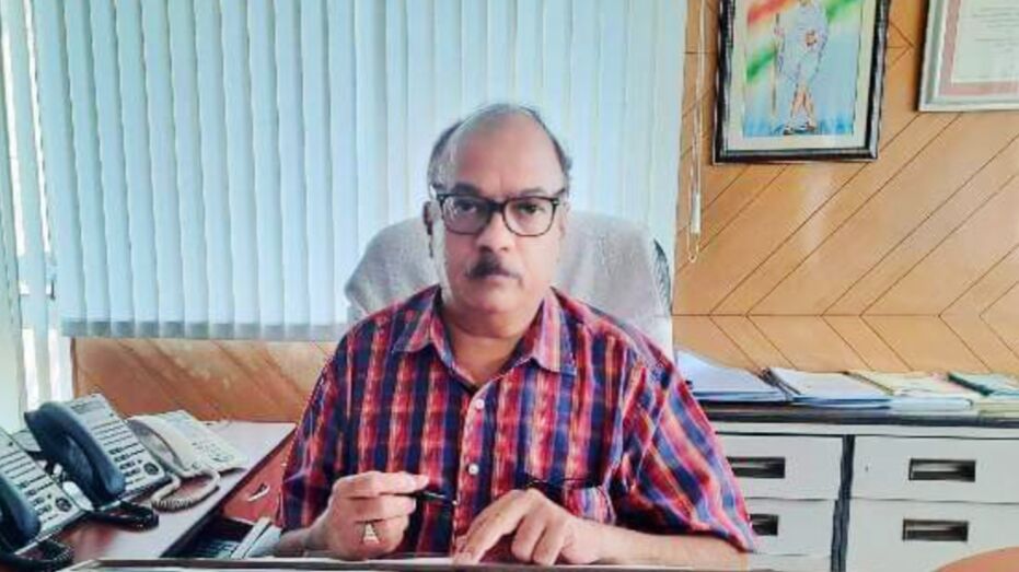 पायरिला कीट की रोकथाम के लिये गन्ना विभाग के प्रमुख सचिव ने दिए निर्देश