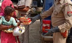 मानवीय पुलिसिंग कर रहे है थानाध्यक्ष नेमचन्द मानवीय पुलिसिंग कर रहे है थानाध्यक्ष नेमचन्द