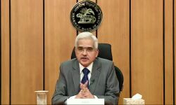 RBI ने इकनॉमी को मजबूत बनाने के लिए नौ और अहम उपायों का किया ऐलान RBI ने इकनॉमी को मजबूत बनाने के लिए नौ और अहम उपायों का किया ऐलान