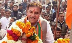 विशेष - संघर्षशील व्यक्तित्व के दम पर विधायक बने है उमेश मलिक विशेष - संघर्षशील व्यक्तित्व के दम पर विधायक बने है उमेश मलिक