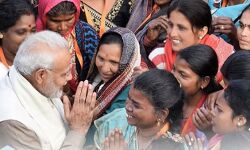 देश में सबके सामूहिक कोशिशों से कोरोना के खिलाफ लड़ाई बहुत मजबूती से जा रही लड़ी : पीएम