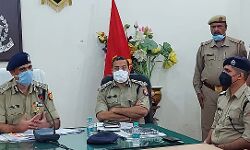 सोशल पुलिसिंग के जनक एसएसपी अभिषेक यादव को एडीजी जोन की शाबासी