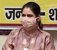 100 दिन - डीएम जसजीत कौर अपने डेढ साल के बेटे को छोड़ कर रही ड्यूटी 100 दिन - डीएम जसजीत कौर अपने डेढ साल के बेटे को छोड़ कर रही ड्यूटी