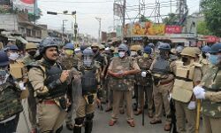 SSP अभिषेक यादव के नेतृत्व में हुआ Riot Control Drill का रिहर्सल SSP अभिषेक यादव के नेतृत्व में हुआ Riot Control Drill का रिहर्सल