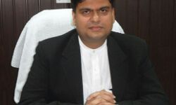 मेरठ जिला अस्पताल में लगी ट्रू नॉट मशीन, अब सिर्फ एक घंटे में होगी कोरोना की जांच मेरठ जिला अस्पताल में लगी ट्रू नॉट मशीन, अब सिर्फ एक घंटे में होगी कोरोना की जांच