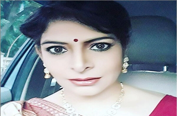 अभिनेत्री नुपुर अलंकार के पास मां के इलाज के लिए नहीं है पैसे अभिनेत्री नुपुर अलंकार के पास मां के इलाज के लिए नहीं है पैसे