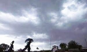 मुंबई समेत कई इलाकों में मूसलाधार बारिश की संभावना