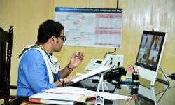 श्रीकांत शर्मा ने अनियमितता की शिकायतों पर सीओ दौराला को अटैच करने के दिए निर्देश श्रीकांत शर्मा ने अनियमितता की शिकायतों पर सीओ दौराला को अटैच करने के दिए निर्देश