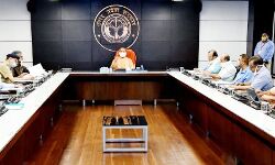 सीएम योगी बोले- कोरोना से घबराने की नही बल्कि सतर्क रहने की है जरूरत सीएम योगी बोले- कोरोना से घबराने की नही बल्कि सतर्क रहने की है जरूरत