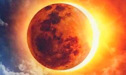 सूर्य ग्रहण का प्रभाव-हो सकता है युद्ध, बढ़ सकती हैं यह समस्याएं सूर्य ग्रहण का प्रभाव-हो सकता है युद्ध, बढ़ सकती हैं यह समस्याएं