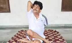 मंत्री कपिल देव ने अपने सहयोगियों के साथ किया योगाभ्यास