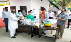 शामली डीएम व विधायक ने किया नवनिर्मित सभाकक्ष का लोकार्पण शामली डीएम व विधायक ने किया नवनिर्मित सभाकक्ष का लोकार्पण