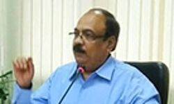 गन्ना किसानों को अधिक लाभ प्रदान करने के लिये नये कृषि यंत्र के प्रयोग पर बल गन्ना किसानों को अधिक लाभ प्रदान करने के लिये नये कृषि यंत्र के प्रयोग पर बल