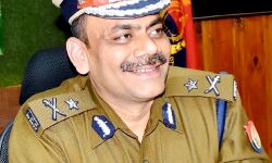 जन्मदिन विशेष- पुलिस और पब्लिक के बीच तालमेल बना लेते हैं प्रवीण त्रिपाठी