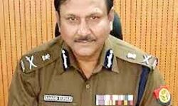 यूपी में बंदियों ने की परीक्षा पास, डीजी जेल आनंद कुमार ने दी बधाई यूपी में बंदियों ने की परीक्षा पास, डीजी जेल आनंद कुमार ने दी बधाई