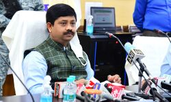 मदरसा बोर्ड के टॉपर्स को टैबलेट, नकद और प्रशस्ति पत्र देगी योगी सरकार मदरसा बोर्ड के टॉपर्स को टैबलेट, नकद और प्रशस्ति पत्र देगी योगी सरकार