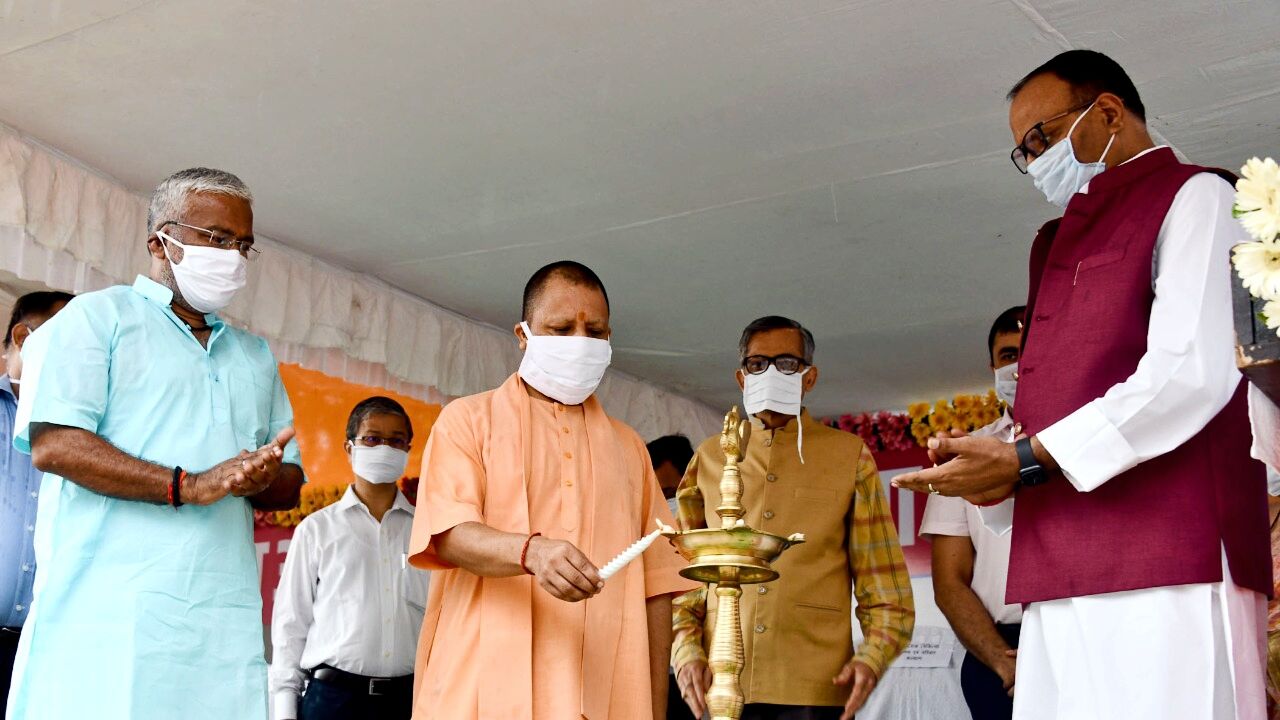 जनसहभागिता से 24 करोड़ जनस्वास्थ्य चुनौतियों पर विजय प्राप्त करेगी योगी सरकार जनसहभागिता से 24 करोड़ जनस्वास्थ्य चुनौतियों पर विजय प्राप्त करेगी योगी सरकार