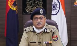 कानपुर मुठभेड़ : डीजीपी हितेश चंद्र अवस्थी ने जताया बड़ी साजिश का अंदेशा कानपुर मुठभेड़ : डीजीपी हितेश चंद्र अवस्थी ने जताया बड़ी साजिश का अंदेशा