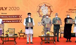 भारत को धम्म की उत्पत्ति की भूमि होने का गौरव हासिल है : राष्ट्रपति भारत को धम्म की उत्पत्ति की भूमि होने का गौरव हासिल है : राष्ट्रपति