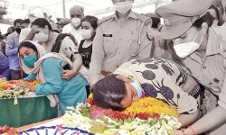 पोस्टमार्टम रिपोर्ट में खुलासा, सीने पर गोलियां खाकर शहीद हुए पुलिस के जवान