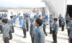 फीस को लेकर अभिभावकों का निजी स्कूल से मोह भंग