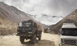 एलएसी: जमीन से आकाश तक मुस्तैदी