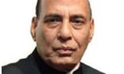 कश्मीर में मनोबल बढ़ा रहे रक्षा मंत्री राजनाथ सिंह