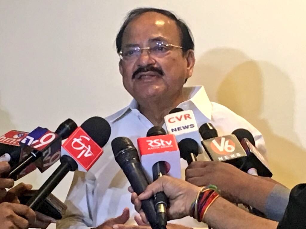 उप राष्ट्रपति ने कहा कि भारत की समृद्ध स्थापत्य विविधता से लें प्रेरणा उप राष्ट्रपति ने कहा कि भारत की समृद्ध स्थापत्य विविधता से लें प्रेरणा