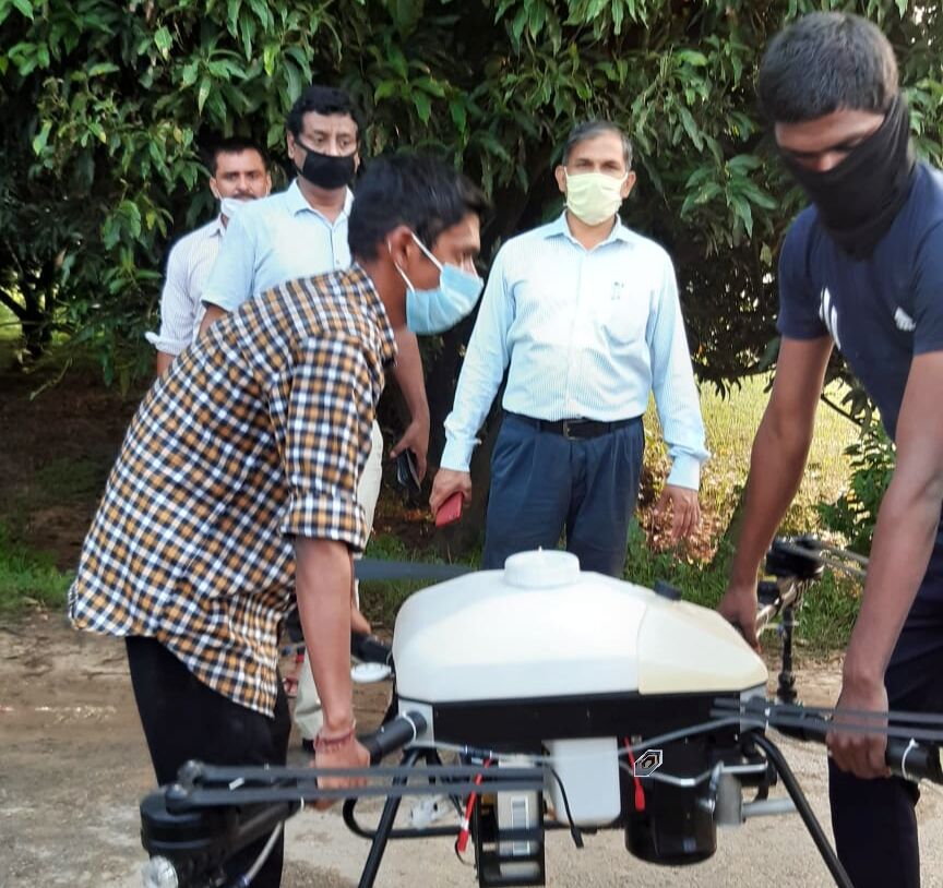 संजय भूसरेड्डी का प्रयास, ड्रोन के हमले से टिड्डी दल का हो रहा खात्मा