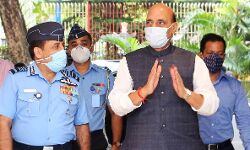 भारतीय वायुसेना को किसी भी परिस्थिति से निपटने के लिए रहना होगा तैयार : राजनाथ सिंह भारतीय वायुसेना को किसी भी परिस्थिति से निपटने के लिए रहना होगा तैयार : राजनाथ सिंह