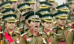 अब सेना में महिलाओं को मिलेगा स्थायी कमीशन, सरकार ने जारी किया स्वीकृति पत्र अब सेना में महिलाओं को मिलेगा स्थायी कमीशन, सरकार ने जारी किया स्वीकृति पत्र