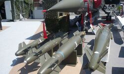 विमान की ताकत बढ़ाने के लिए भारत खरीद रहा है खतरनाक हैमर मिसाइल विमान की ताकत बढ़ाने के लिए भारत खरीद रहा है खतरनाक हैमर मिसाइल