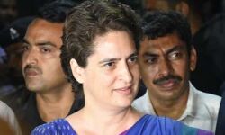 कोरोना महामारी के खिलाफ लड़ाई में कांग्रेस सरकार के साथ: प्रियंका गांधी