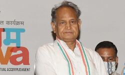 गहलोत की नई रणनीति, विधानसभा में करना चाहते हैं कोरोना पर चर्चा गहलोत की नई रणनीति, विधानसभा में करना चाहते हैं कोरोना पर चर्चा