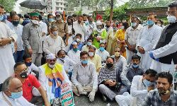 हरीश रावत ने किया कटाक्ष चहचहा रही हैं घोंसला बदलने वाली चिड़ियाएं हरीश रावत ने किया कटाक्ष चहचहा रही हैं घोंसला बदलने वाली चिड़ियाएं