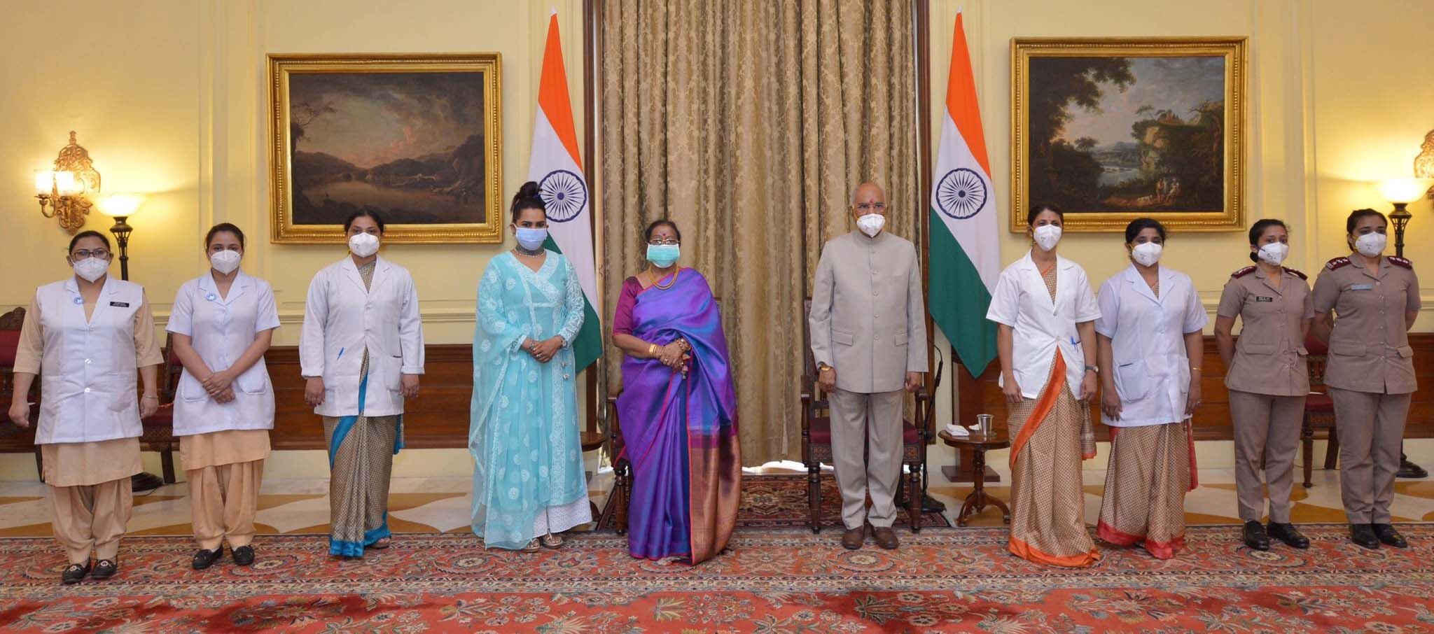 राष्ट्रपति रामनाथ कोविंद ने नर्सों के साथ मनाया रक्षाबंधन