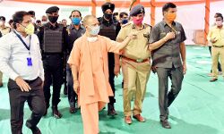 सीएम ने पीएम के अयोध्या आगमन के कार्यक्रम की तैयारियों की समीक्षा सीएम ने पीएम के अयोध्या आगमन के कार्यक्रम की तैयारियों की समीक्षा